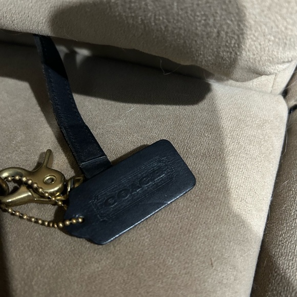 Coach Black and Gold Leather Tag - Picture 3 of 6